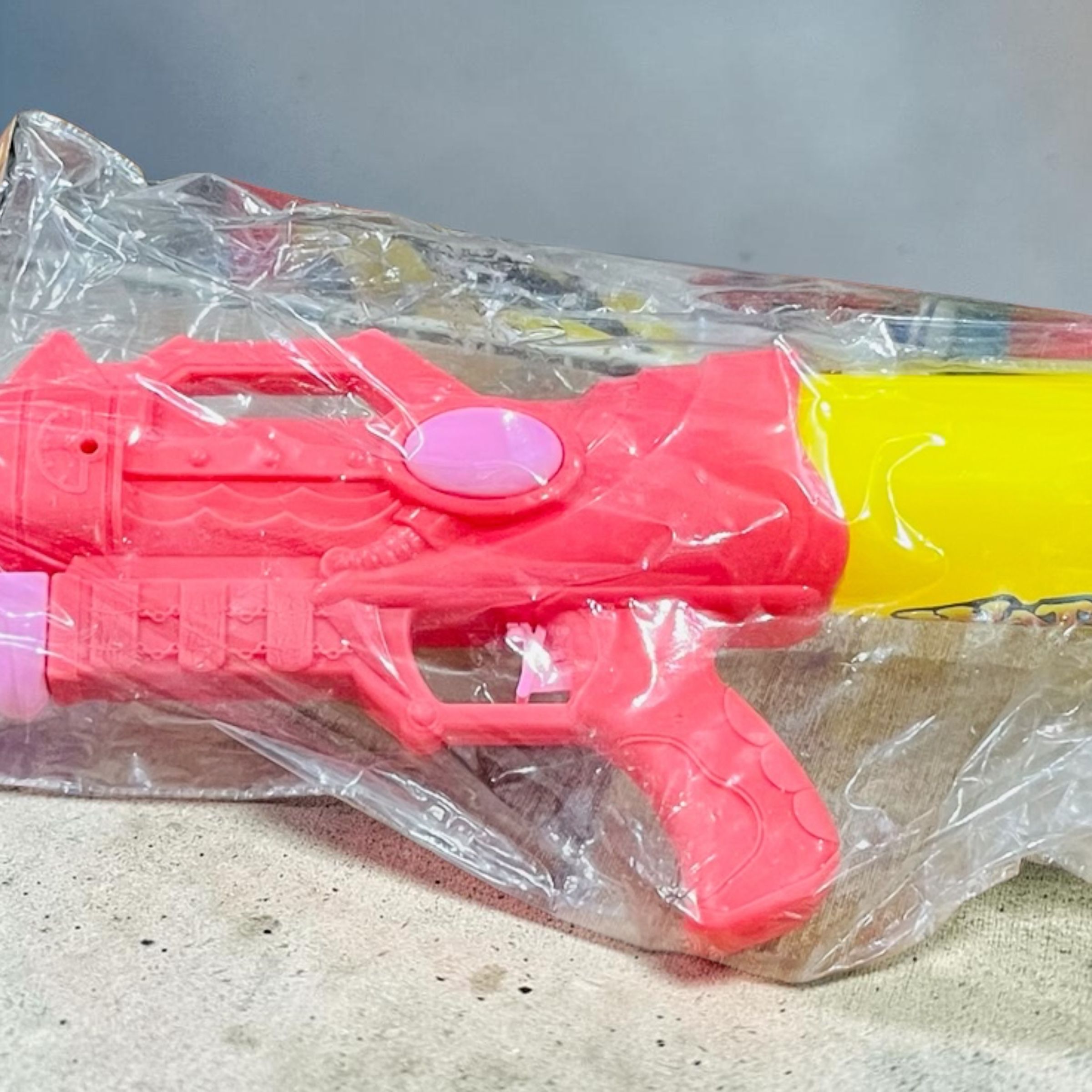 ICE CREAM WATER GUN